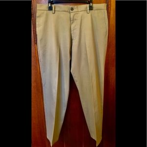 NWOT - Dockers Classic Fit Khaki Pants, sz 36x32